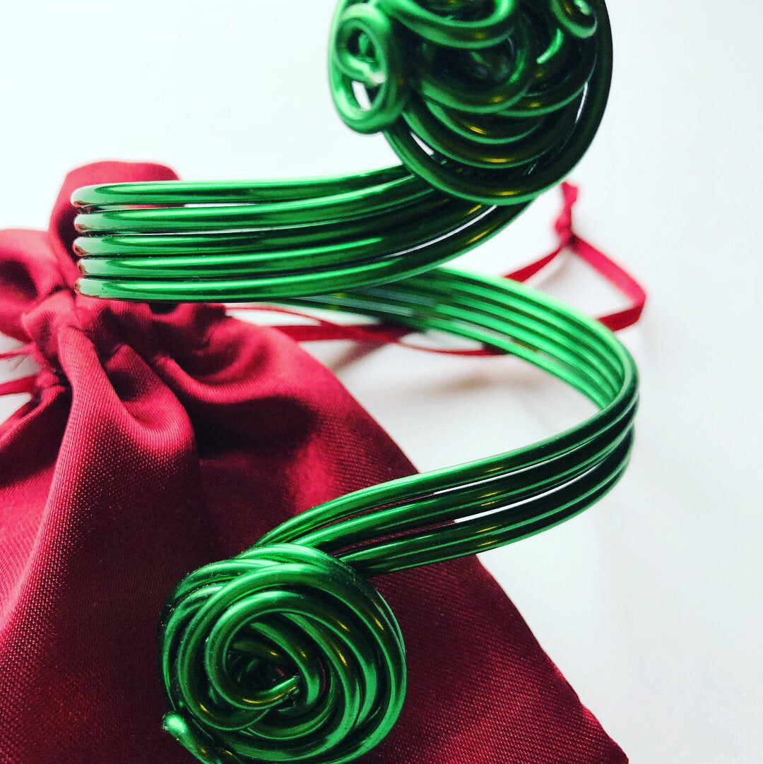 Dark Green Wire Wrapped Bracelet, aluminum swirl bracelet, Cuff Bracelet